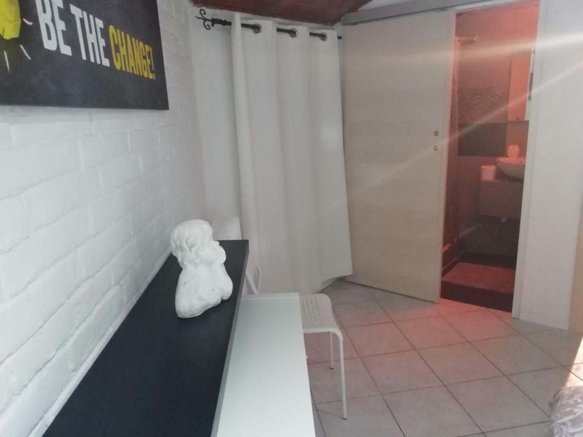 Sweet Apartment Suite Castelmerlo Bologna Bagian luar foto